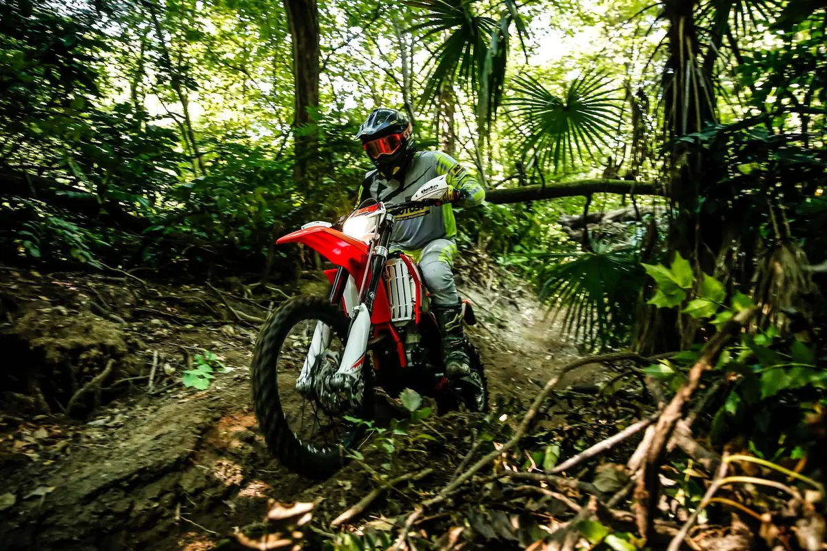Beta Enduro 2021 TEST:125 e 300 2 tempi, 430 4 tempi. Orgoglio italiano (13)