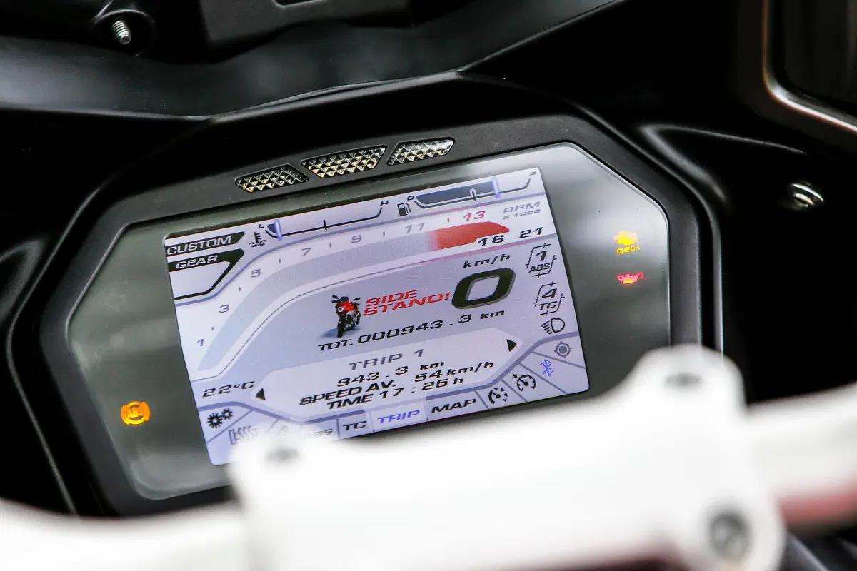 MV Agusta Turismo Veloce 800 Rosso. Fa bene al cuore e al portafogli (3)