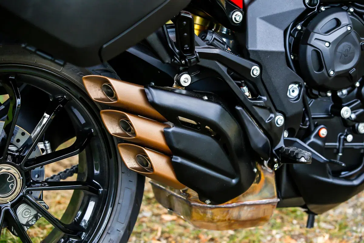 MV Agusta Turismo Veloce 800 Rosso. Fa bene al cuore e al portafogli