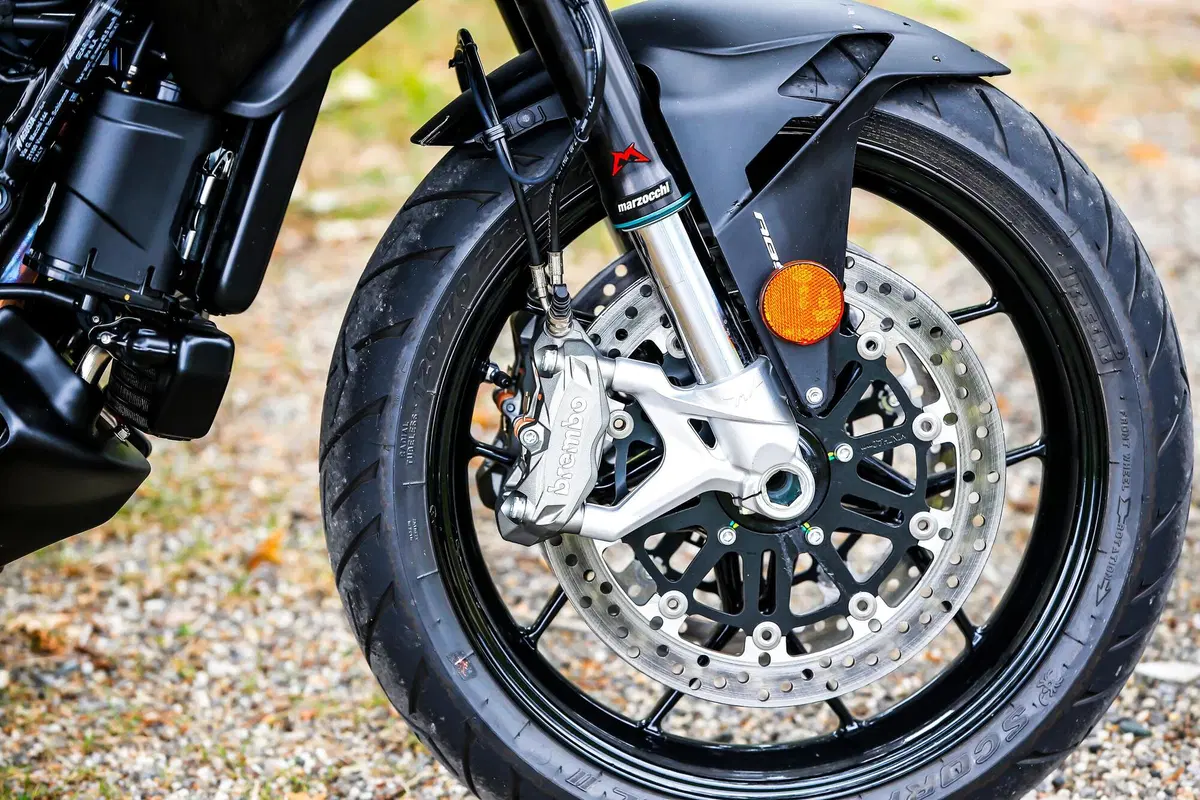 MV Agusta Turismo Veloce 800 Rosso. Fa bene al cuore e al portafogli (4)