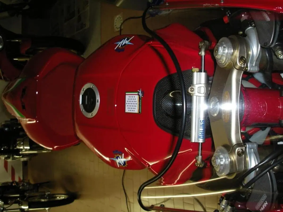 In vendita la MV di Agostini: F4 a €300.000 [FOTOGALLERY] (3)