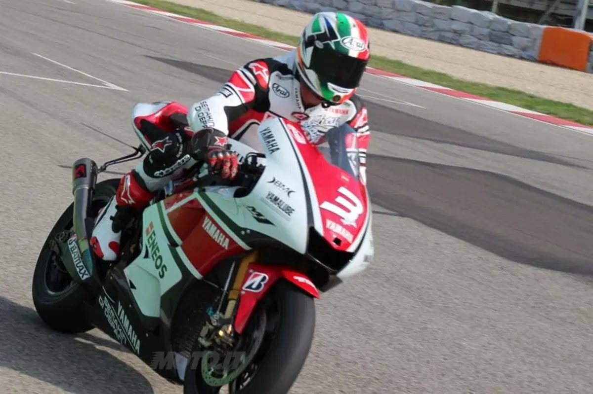 Luca Cadalora in sella alla YZR-M1 MotoGP alla 200 Miglia di Imola (2)