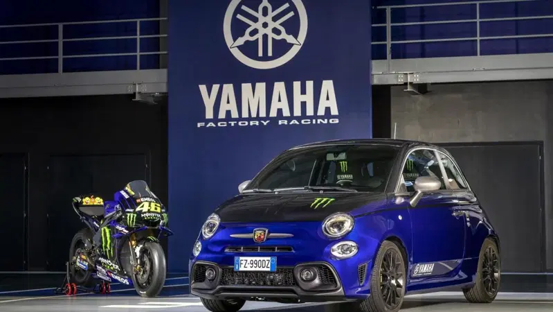Dalla MotoGP: Abarth 595 Monster Energy Yamaha