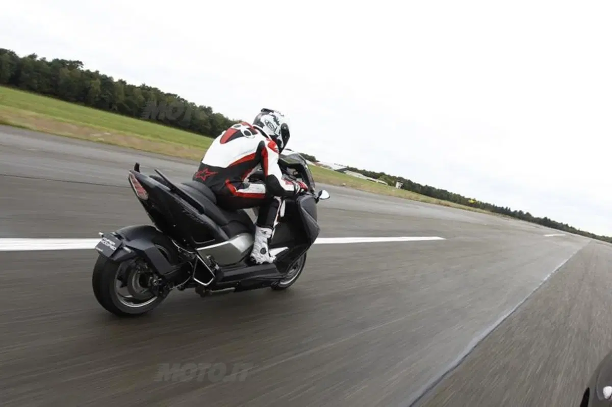 Yamaha T-MAX Hyper Modified by Ludovic Lazareth