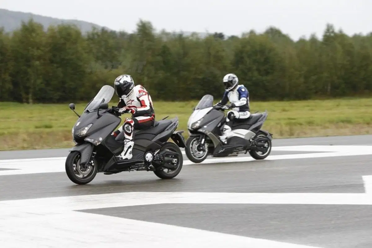 Yamaha T-MAX Hyper Modified by Ludovic Lazareth (5)