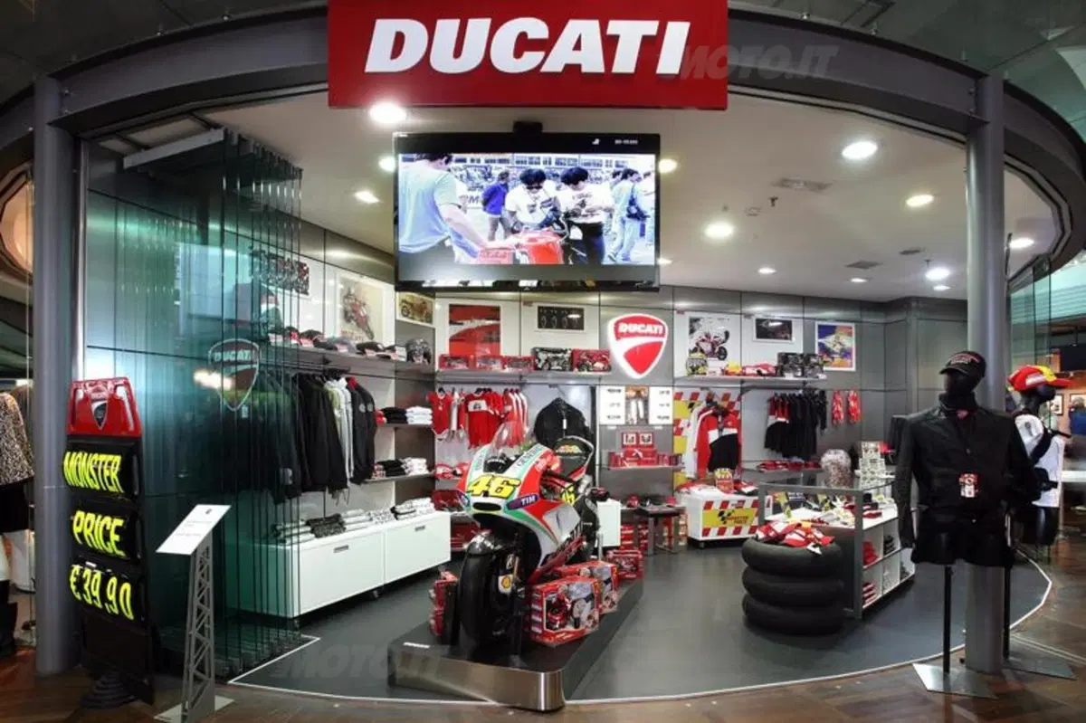 Nuovo Ducati Shop all'aereoporto Marco Polo di Venezia