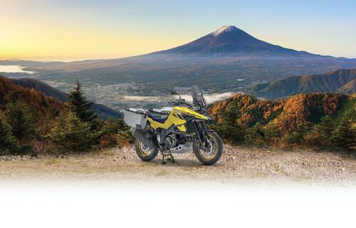 Nuova Suzuki V-Strom 1050 XT Pro: prezzo, foto e dotazione