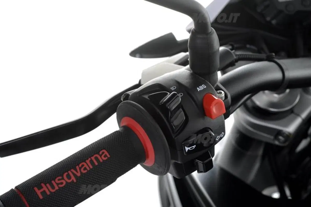Intermot 2012: Husqvarna Nuda 900 e 900R 2013 (9)