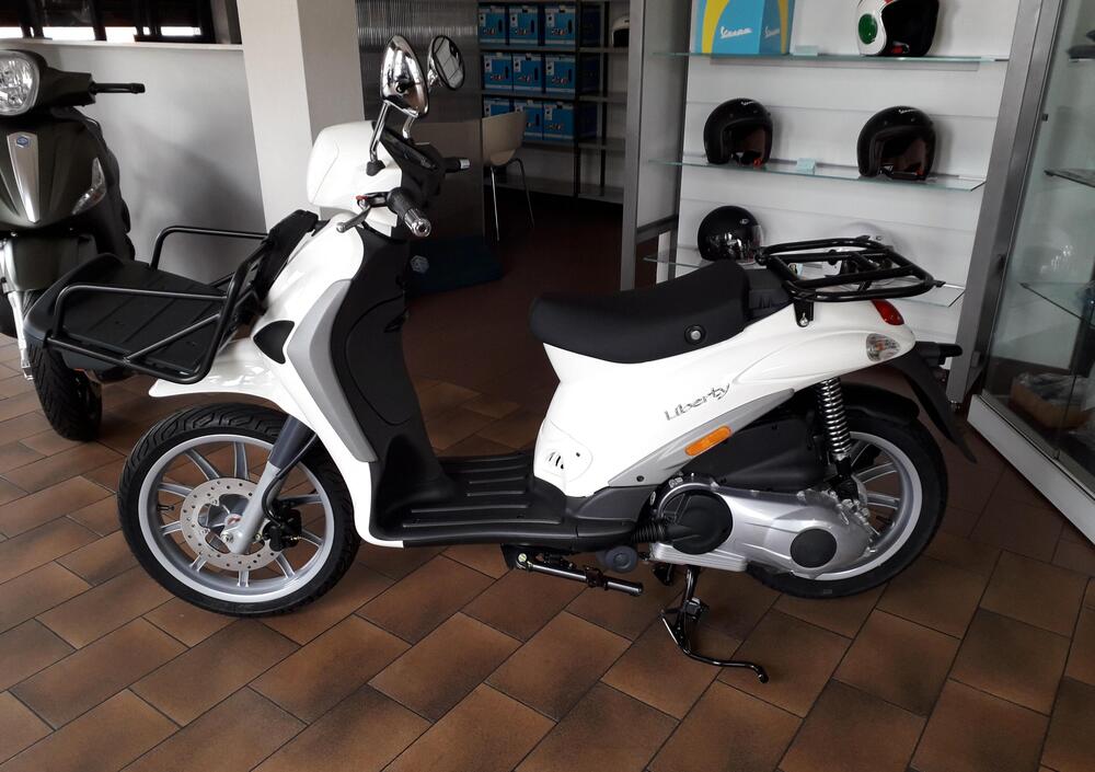 Piaggio Liberty 125 Delivery Cbs (2019 - 20) (5)