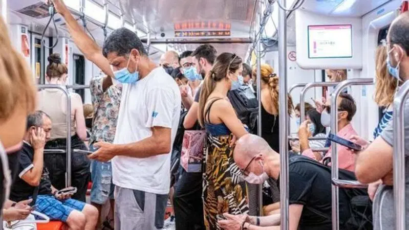 Rientro a scuola, le linee guida. Mezzi pubblici all'80% della capienza