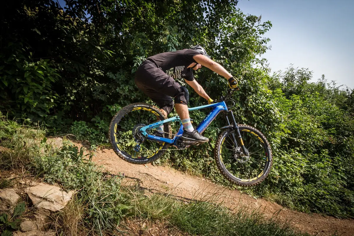 TEST - Fulgur Mula, l'anello di congiunzione con le moto da Enduro (4)