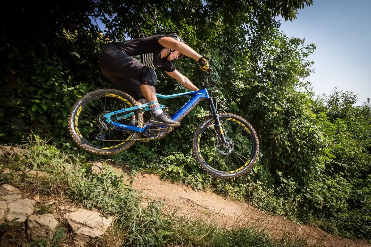 TEST - Fulgur Mula, l'anello di congiunzione con le moto da Enduro (2)