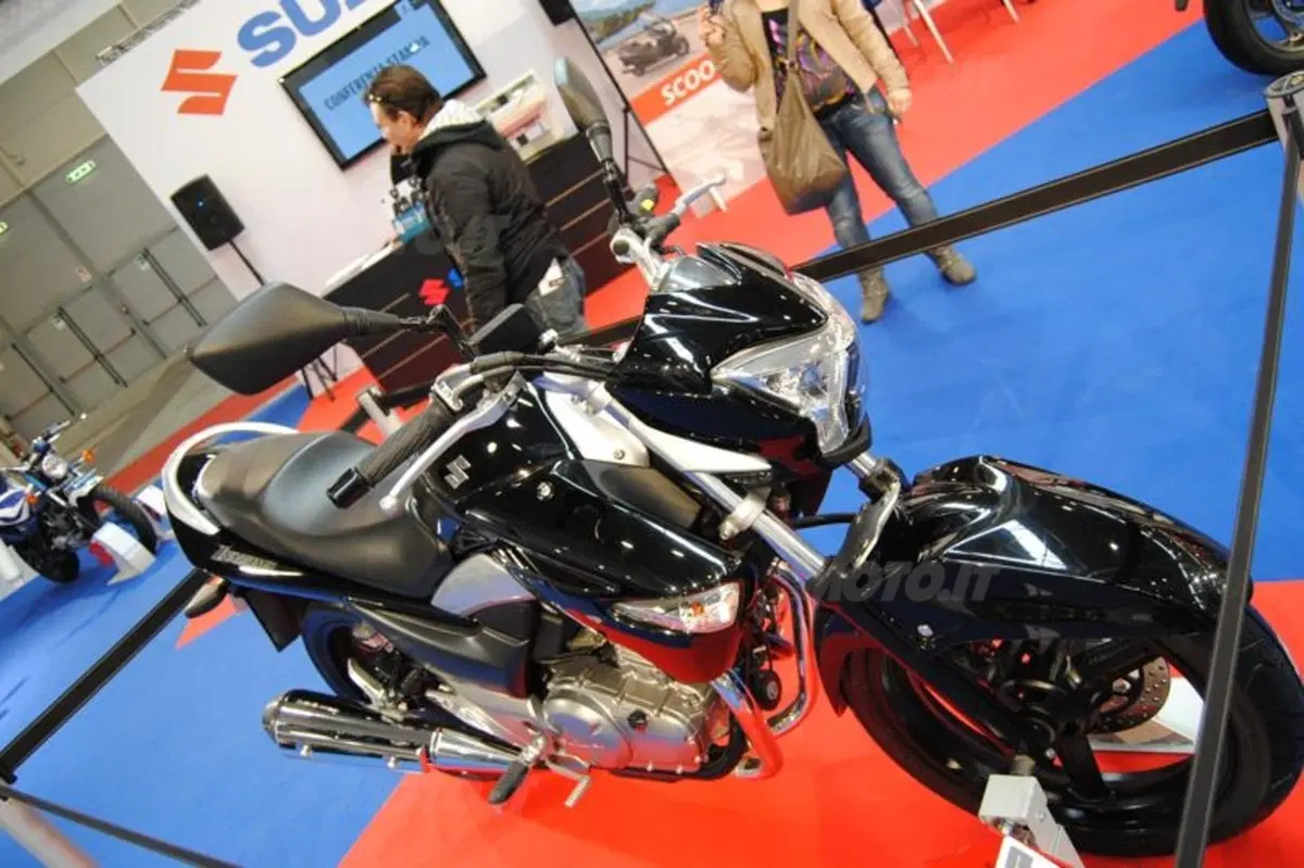Suzuki Inazuma 250. Svelati i prezzi (5)