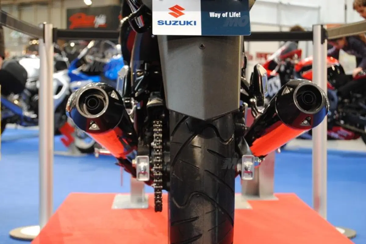 Suzuki Inazuma 250. Svelati i prezzi (9)
