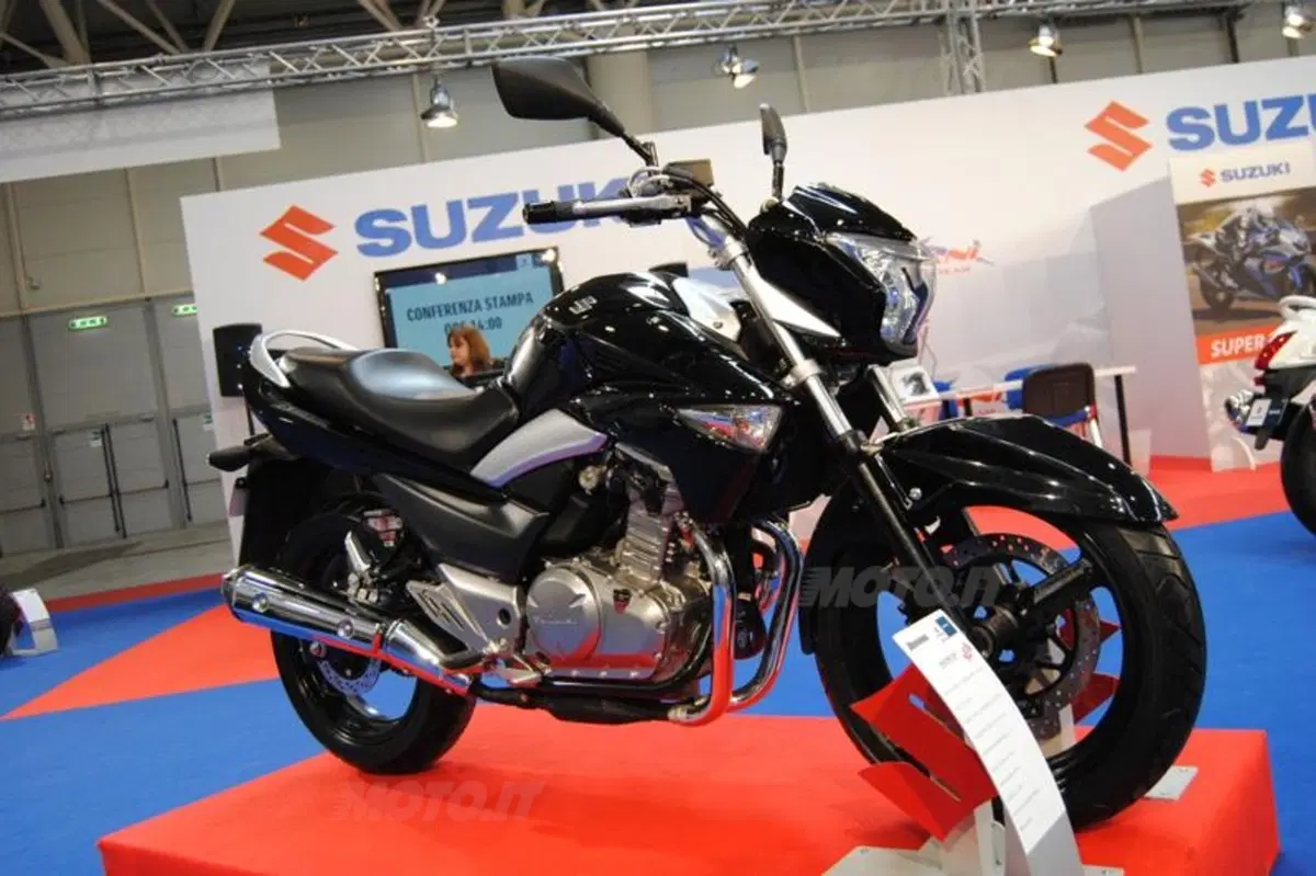 Suzuki Inazuma 250. Svelati i prezzi (13)
