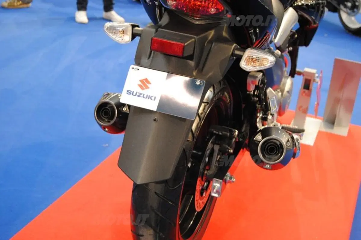 Suzuki Inazuma 250. Svelati i prezzi (14)