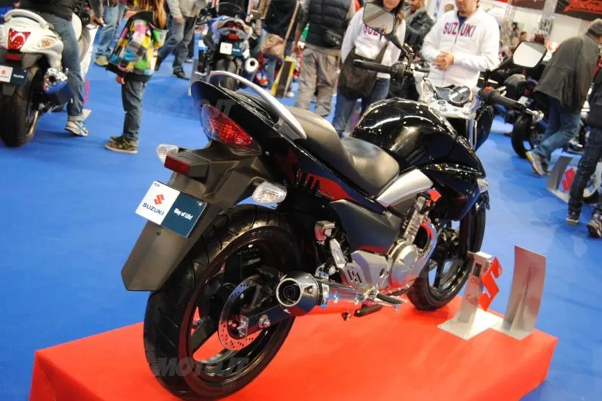 Suzuki Inazuma 250. Svelati i prezzi (15)