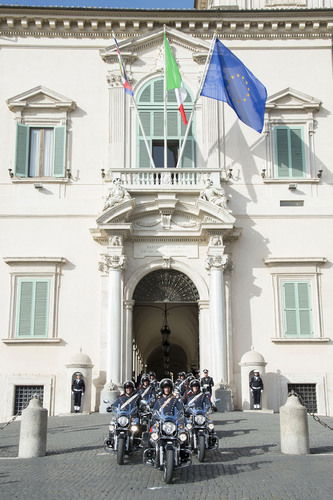 Presentate al Capo dello Stato le Moto Guzzi California dei Corazzieri (3)