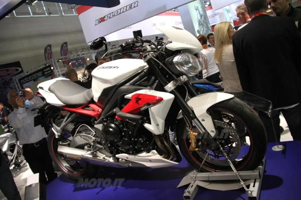 Intermot 2012: Le nuove Triumph Street Triple e Street Triple R (2)