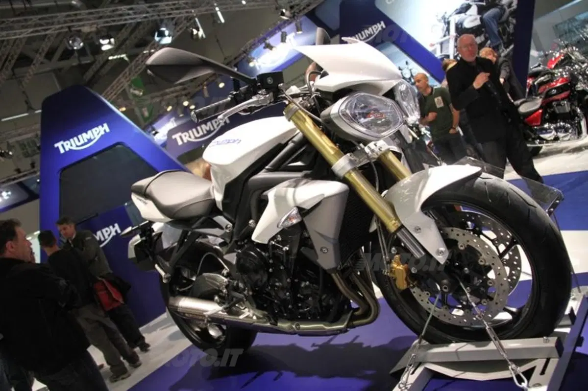 Intermot 2012: Le nuove Triumph Street Triple e Street Triple R (5)