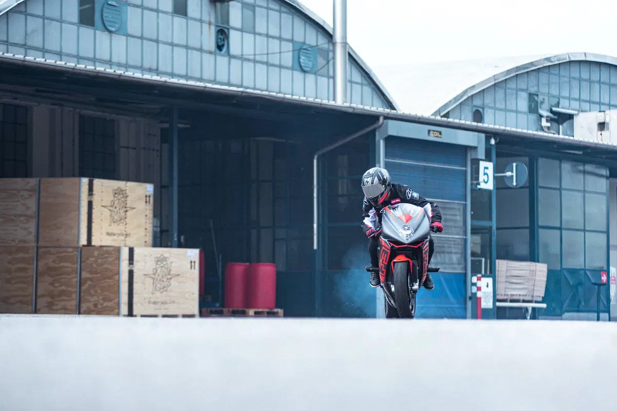 MV Agusta: nasce la Freestyle division (14)