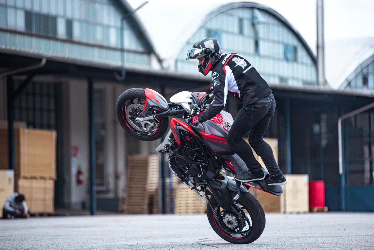 MV Agusta: nasce la Freestyle division (17)