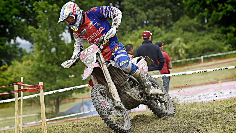 Enduro. Assoluti d&rsquo;Italia: Salvini trionfa sotto la pioggia a Firenzuola