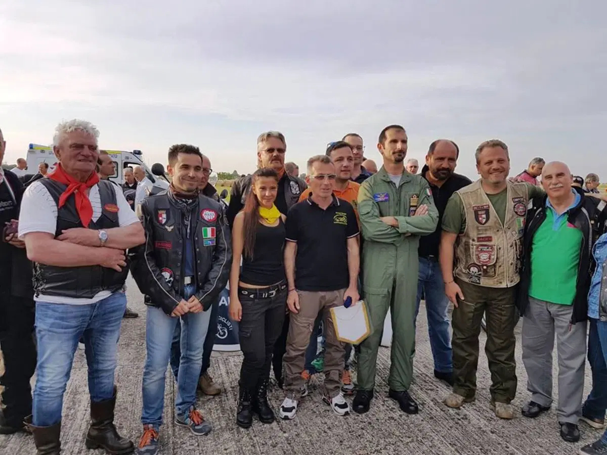 I Pistoni Tonanti incontrano le Pantere Nere del 50esimo Stormo