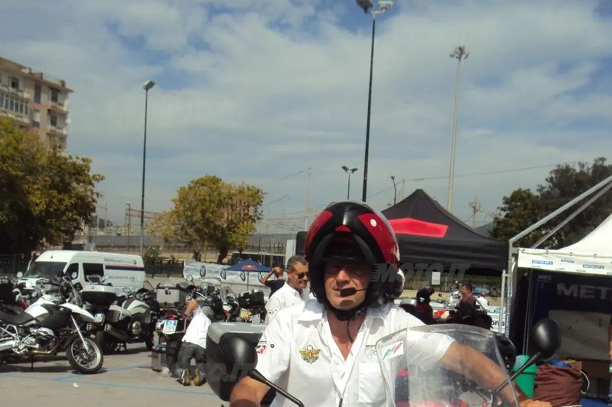BMW. Il meeting del Sud richiama centinaia di motociclisti (15)