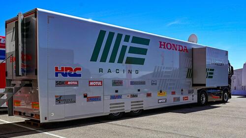 SBK 2020: lo spettacolare box del MIE Honda Racing Team [GALLERY] (6)