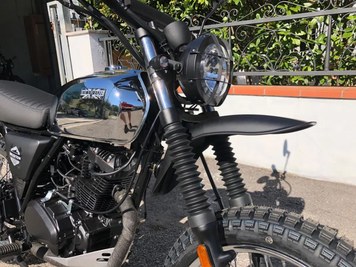 Brixton Motorcycles Felsberg 125 XC (2021 - 25) (6)