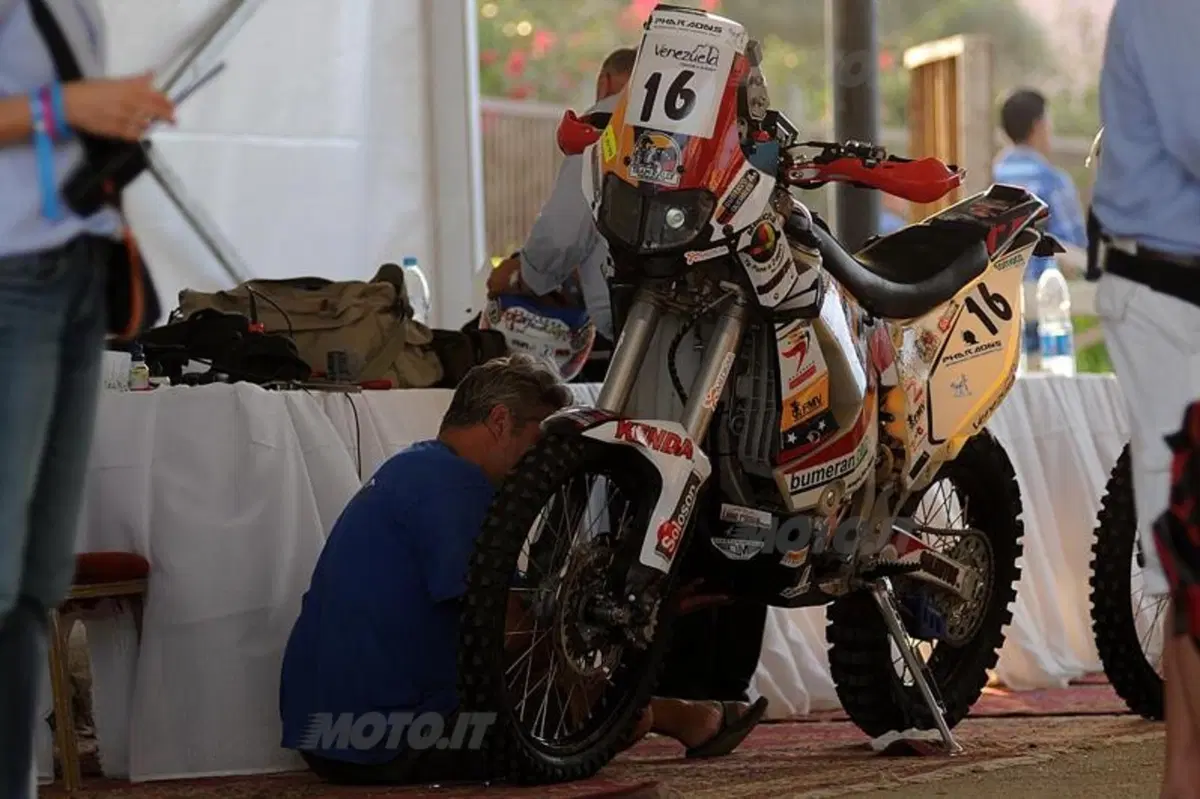 Rally dei Faraoni 2012. Joan Barreda e Paulo Gonçalves (Husqvarna) in testa (9)