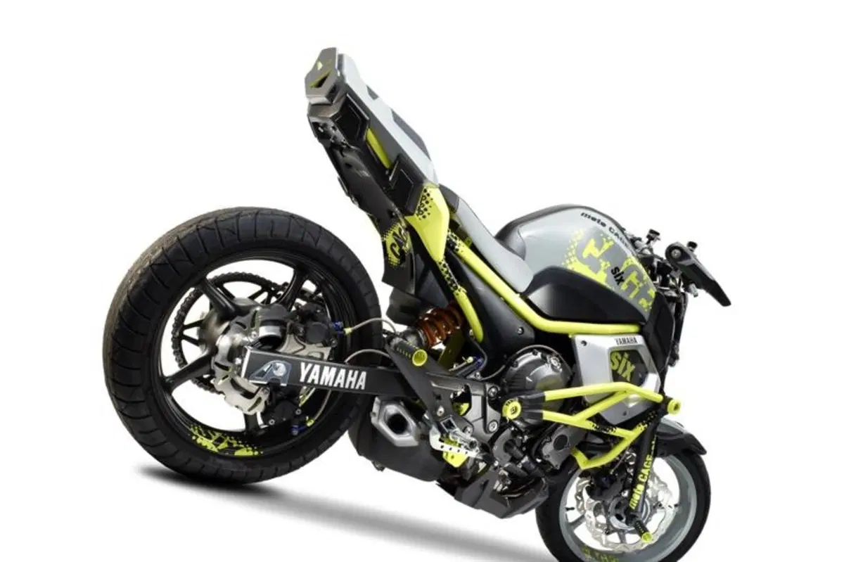 Intermot 2012: Yamaha, le altre novità: FZ8, XJ6, nuovo motore tre cilindri, concept e scooter! (14)