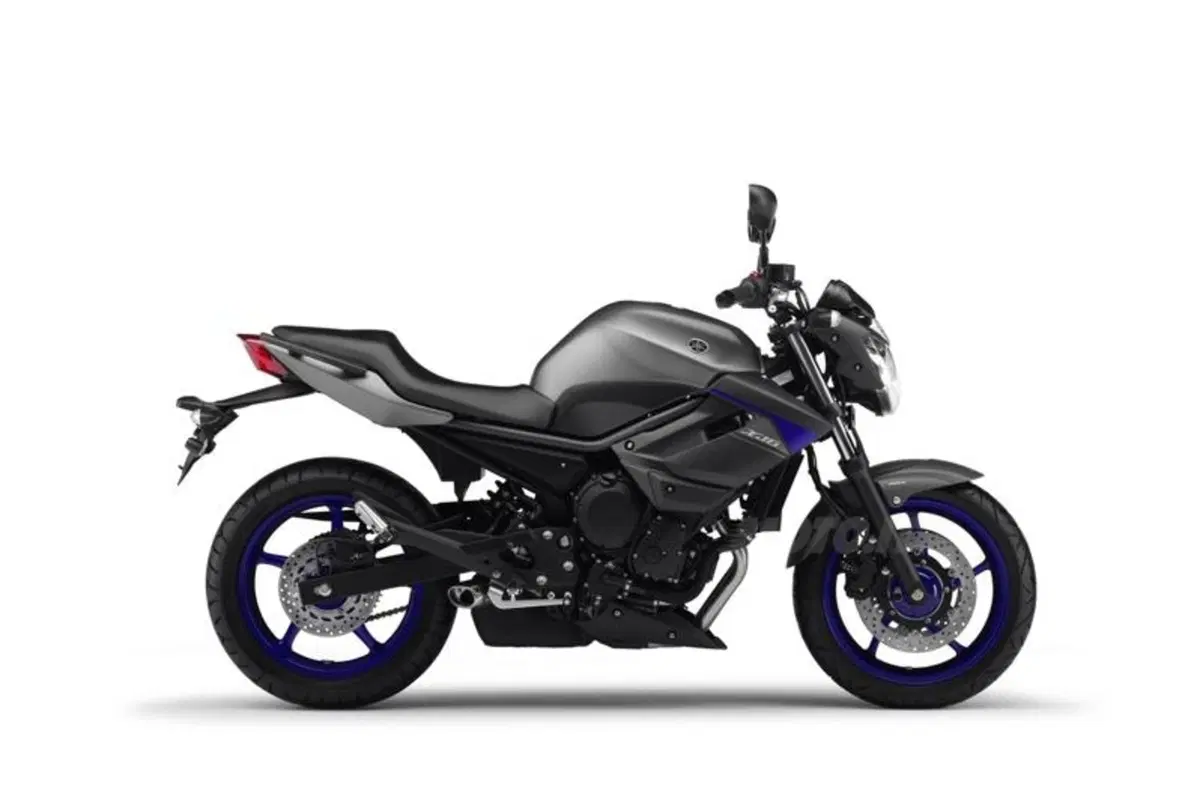 Intermot 2012: Yamaha, le altre novità: FZ8, XJ6, nuovo motore tre cilindri, concept e scooter! (40)