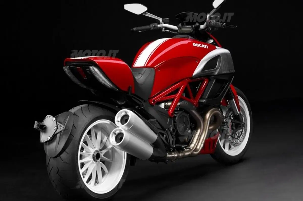 Intermot 2012: Ducati, nuove livree per Diavel, Panigale e Streetfighter (15)