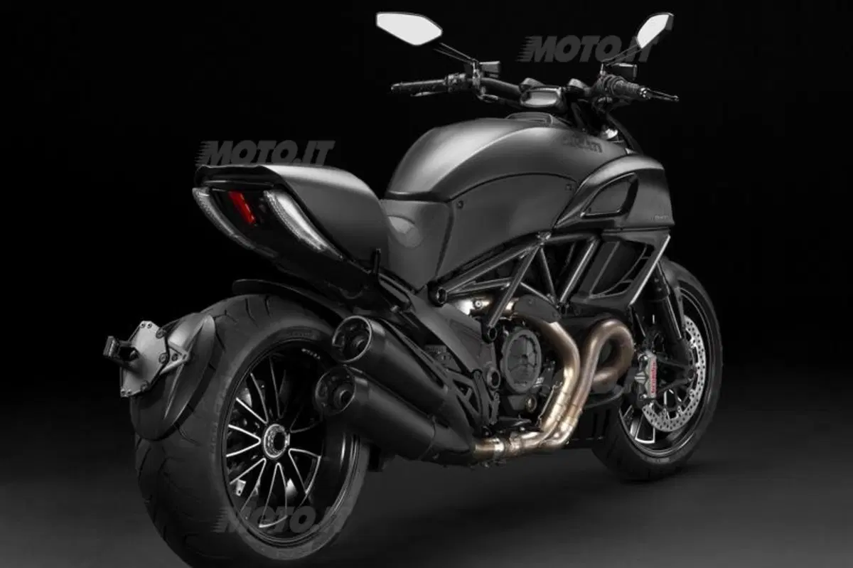 Intermot 2012: Ducati, nuove livree per Diavel, Panigale e Streetfighter (16)