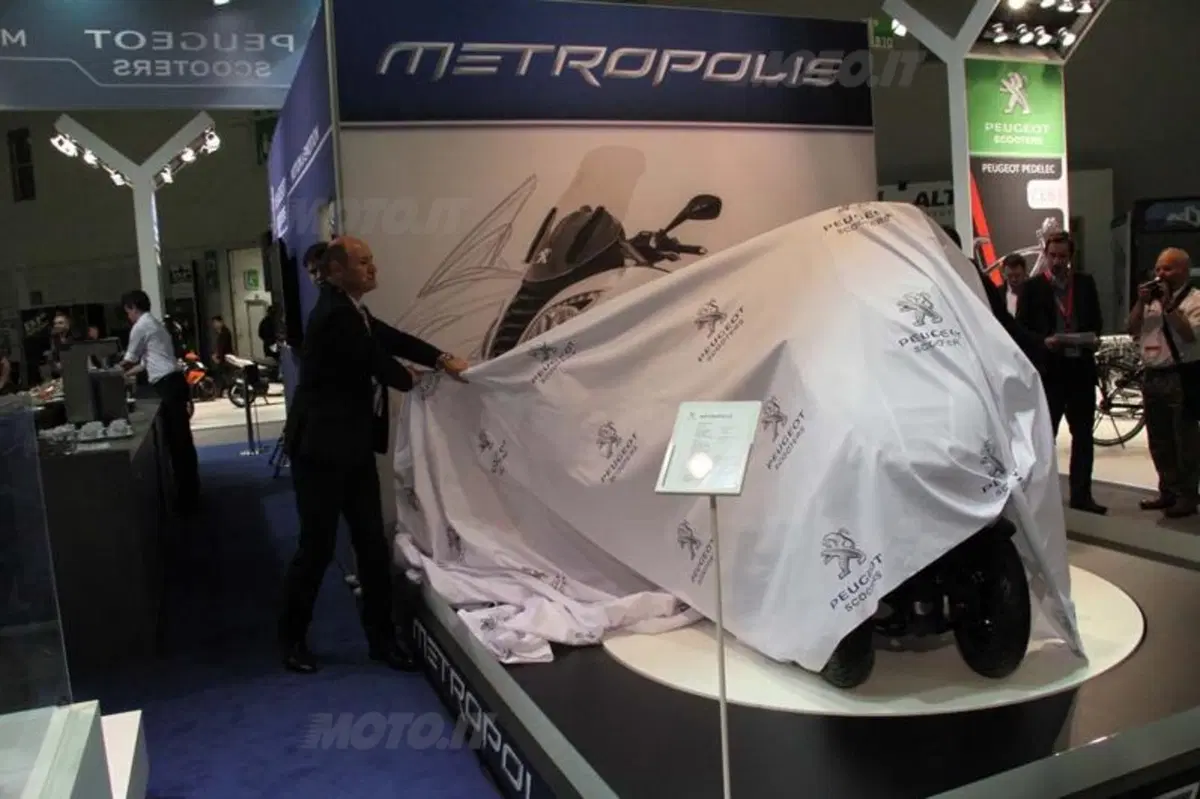 Intermot 2012: Peugeot Metropolis 400 (2)