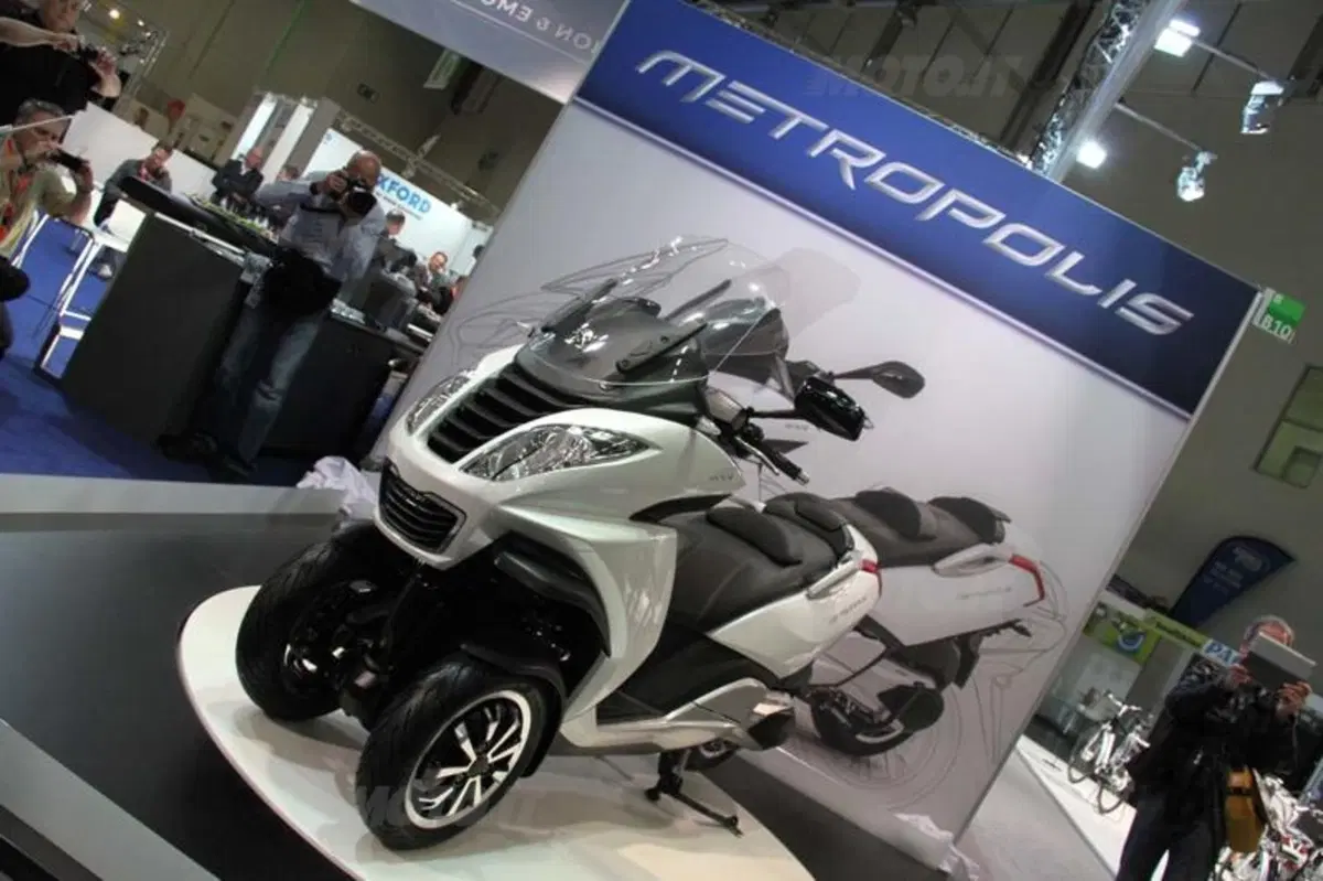 Intermot 2012: Peugeot Metropolis 400 (4)