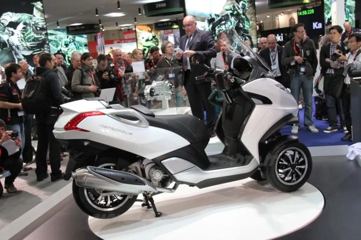 Intermot 2012: Peugeot Metropolis 400 (6)