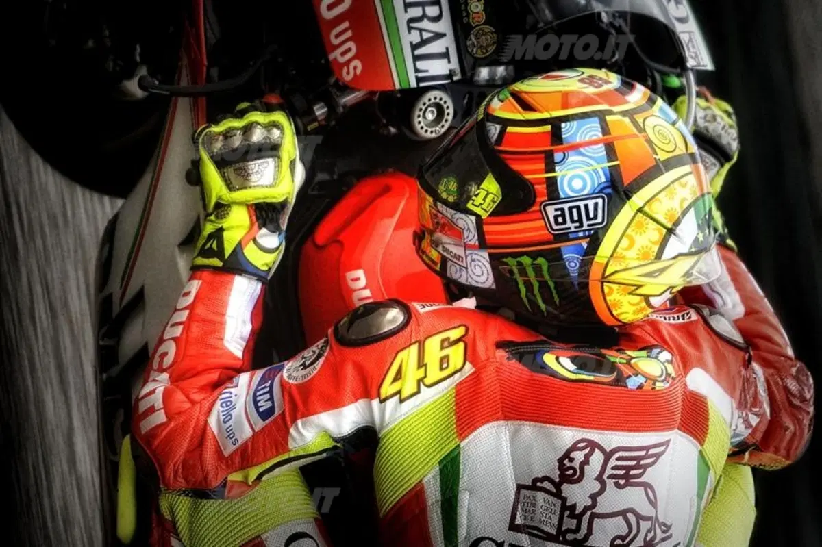 Le foto più spettacolari del GP di Aragon (5)
