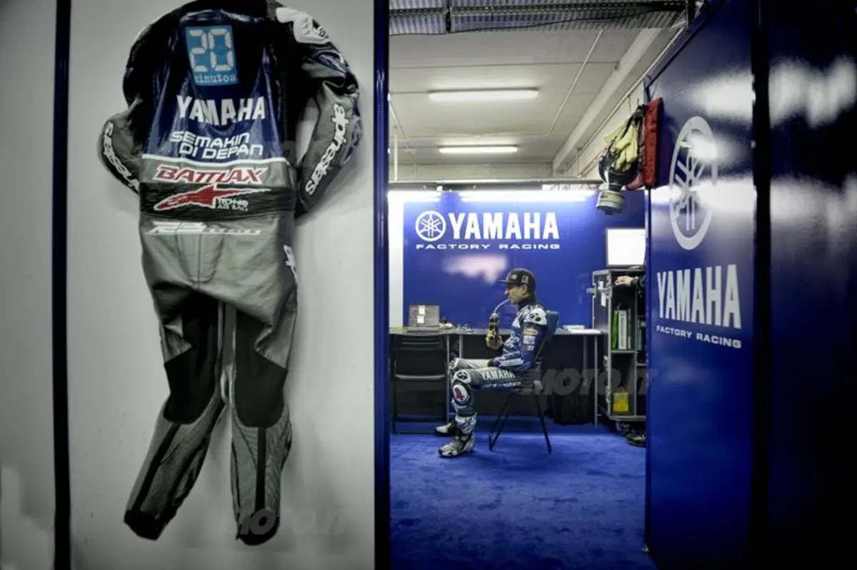 Le foto più spettacolari del GP di Aragon (12)