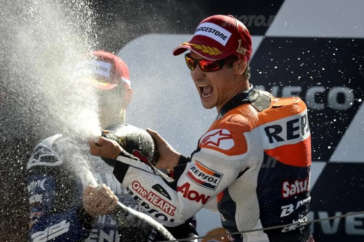 Le foto più spettacolari del GP di Aragon (18)