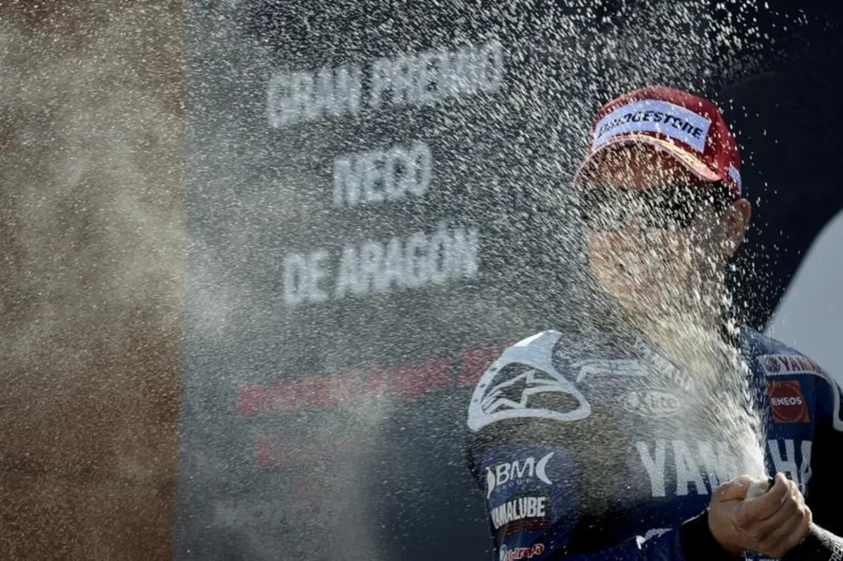 Le foto più spettacolari del GP di Aragon (19)