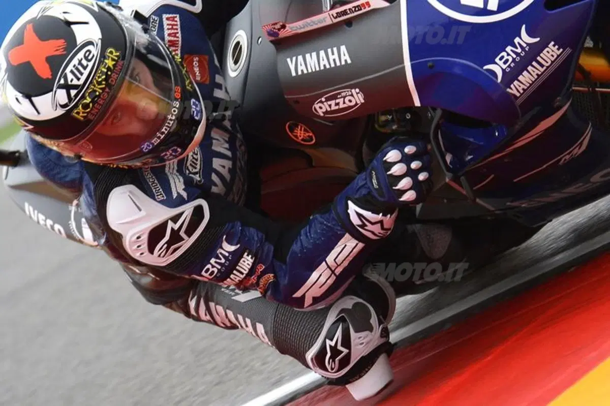 Le foto più spettacolari del GP di Aragon (28)