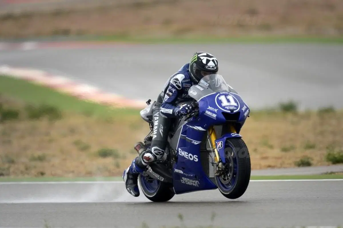 Le foto più spettacolari del GP di Aragon (31)