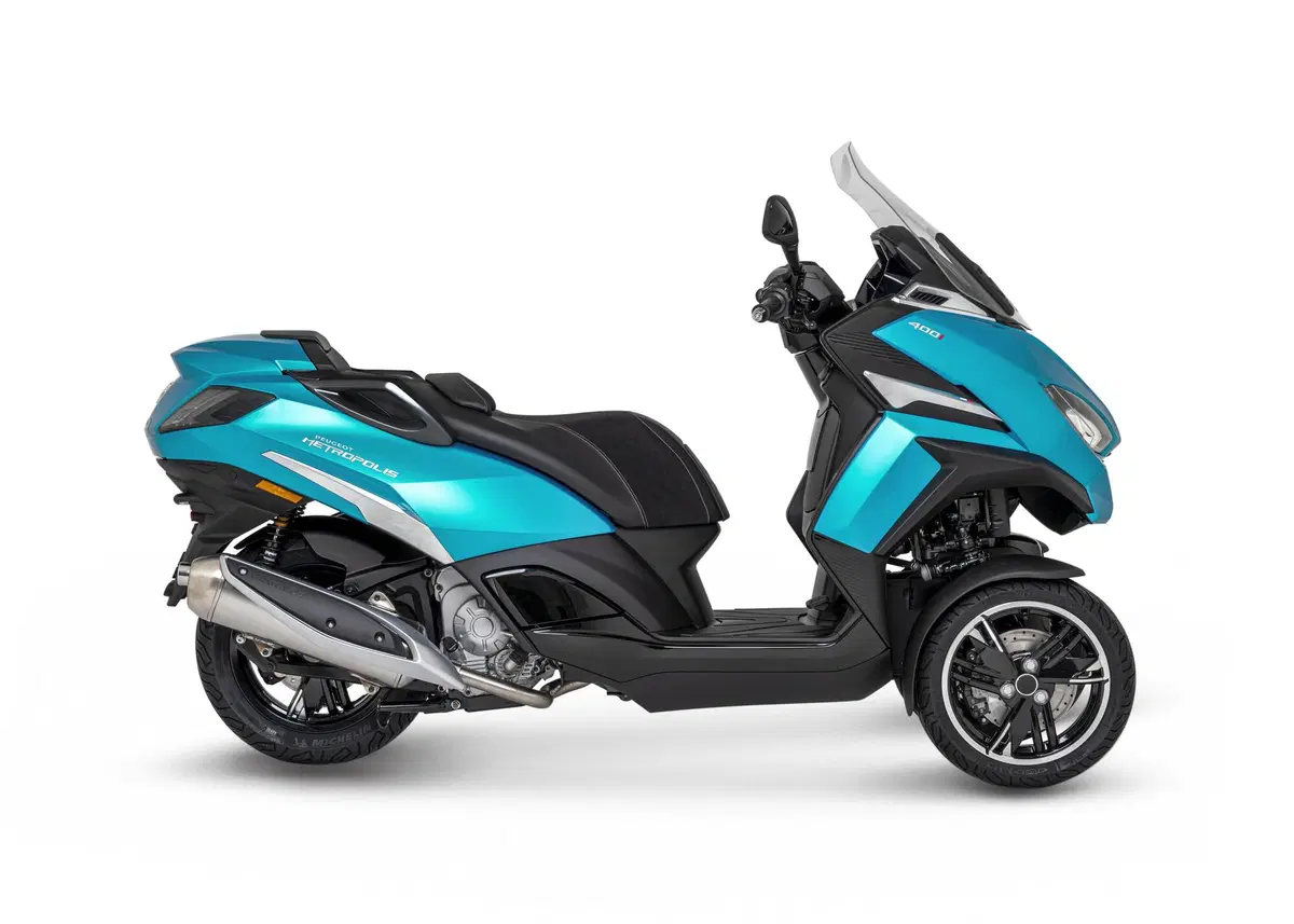 Nuovo Peugeot Metropolis: il tre ruote si rinnova con l'omologazione euro 5 e la connettività I-Connect (9)