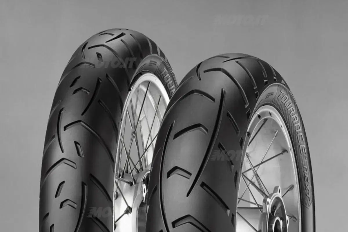 Metzeler a Intermot 2012 con i nuovi pneumatici Tourance Next (2)