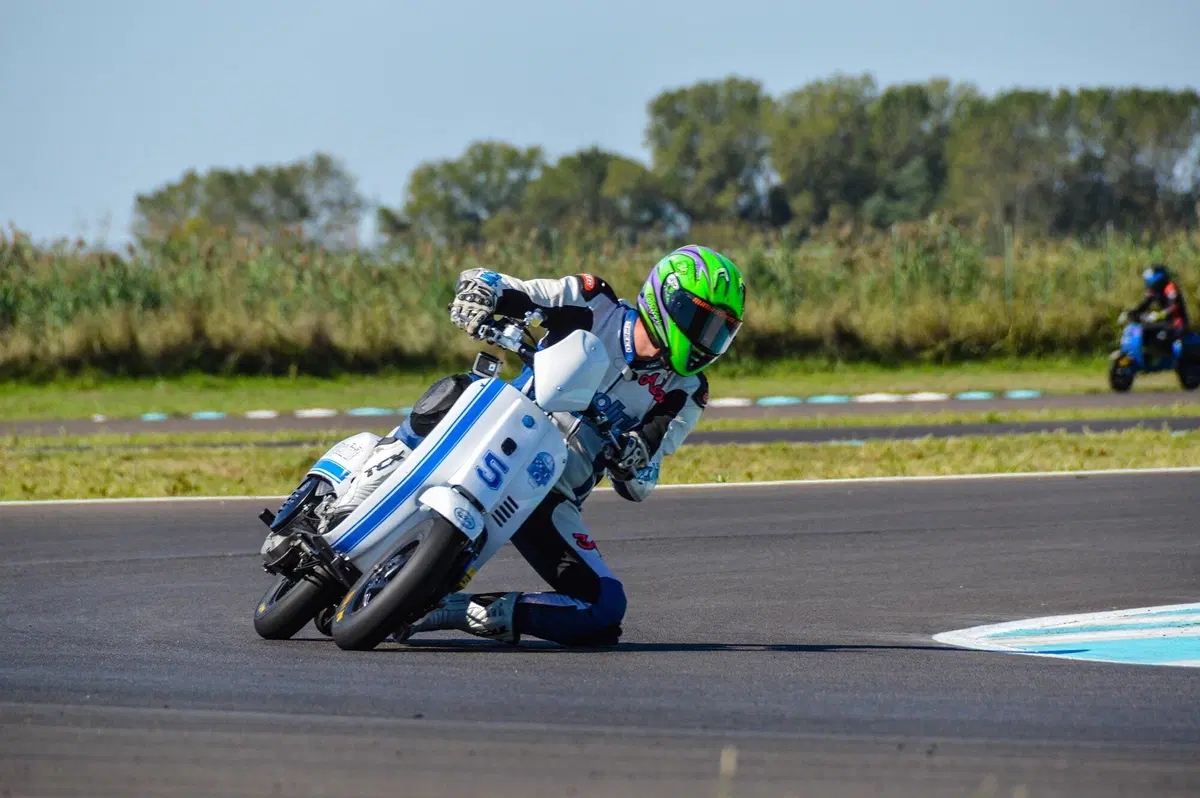 Ritorna la 500 km di Pomposa per Vespa e Lambretta! Ci saremo (8)