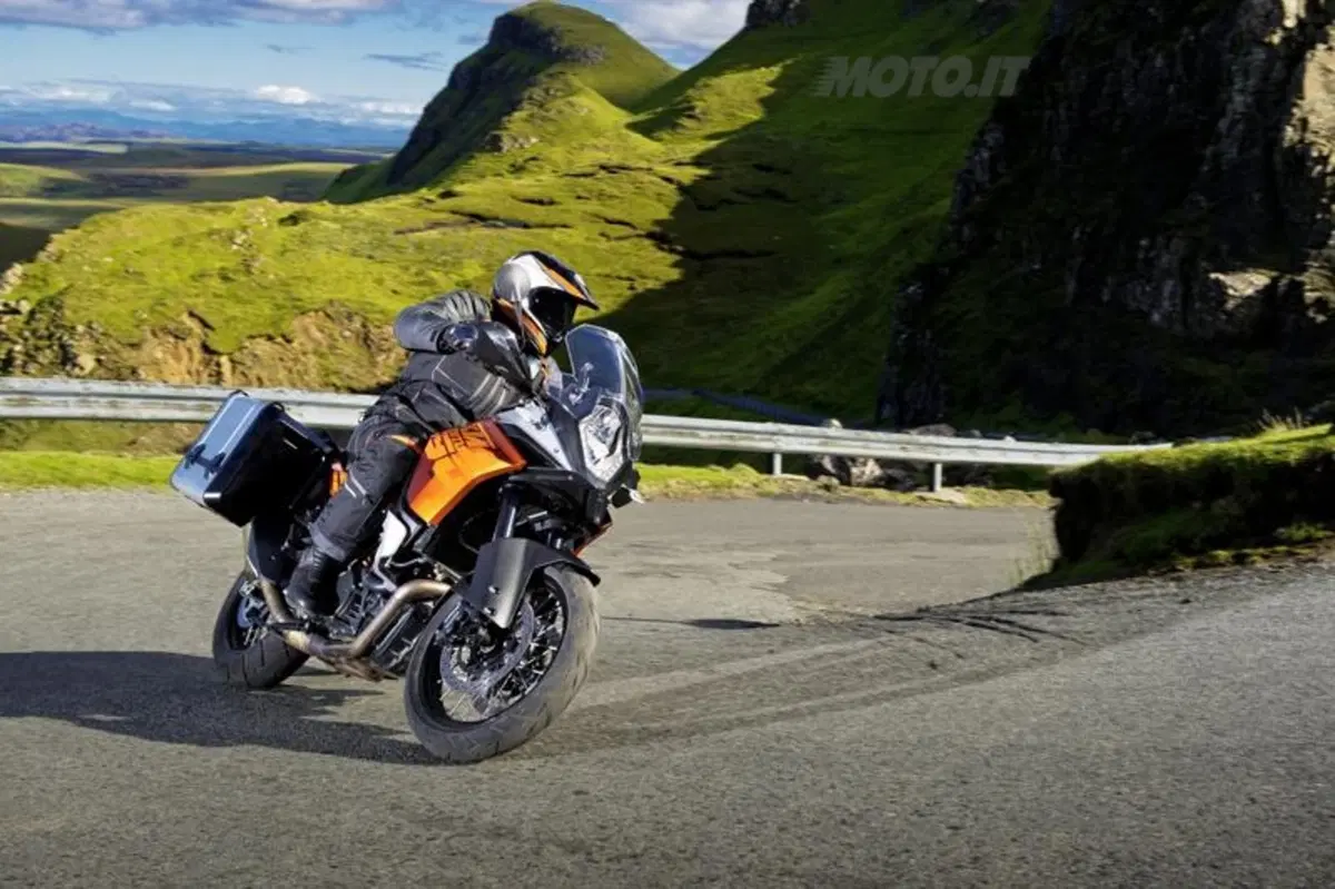 KTM Adventure 1190 ed R: svelati i prezzi (20)