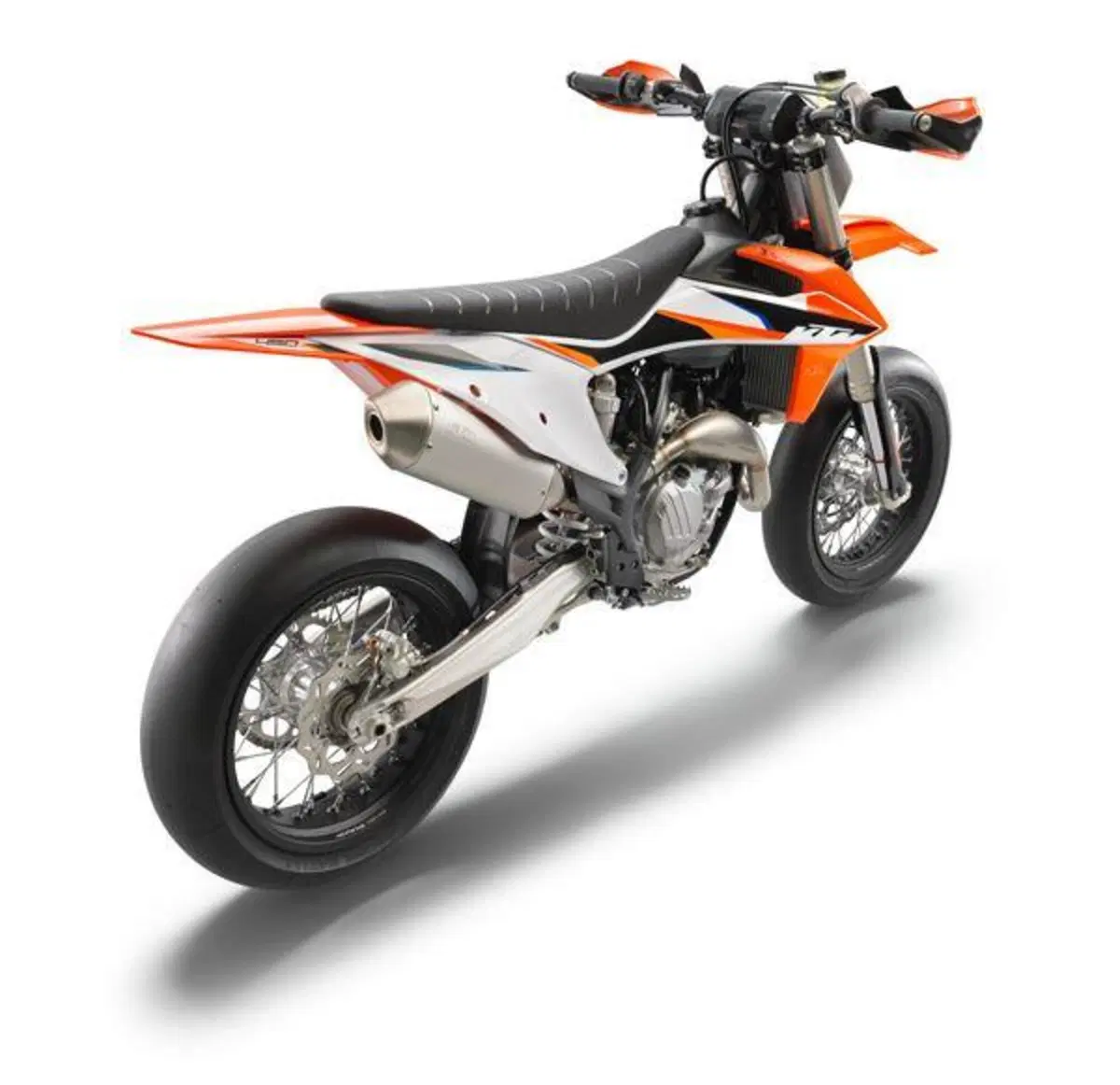  KTM presenta la nuova 450 SMR (3)